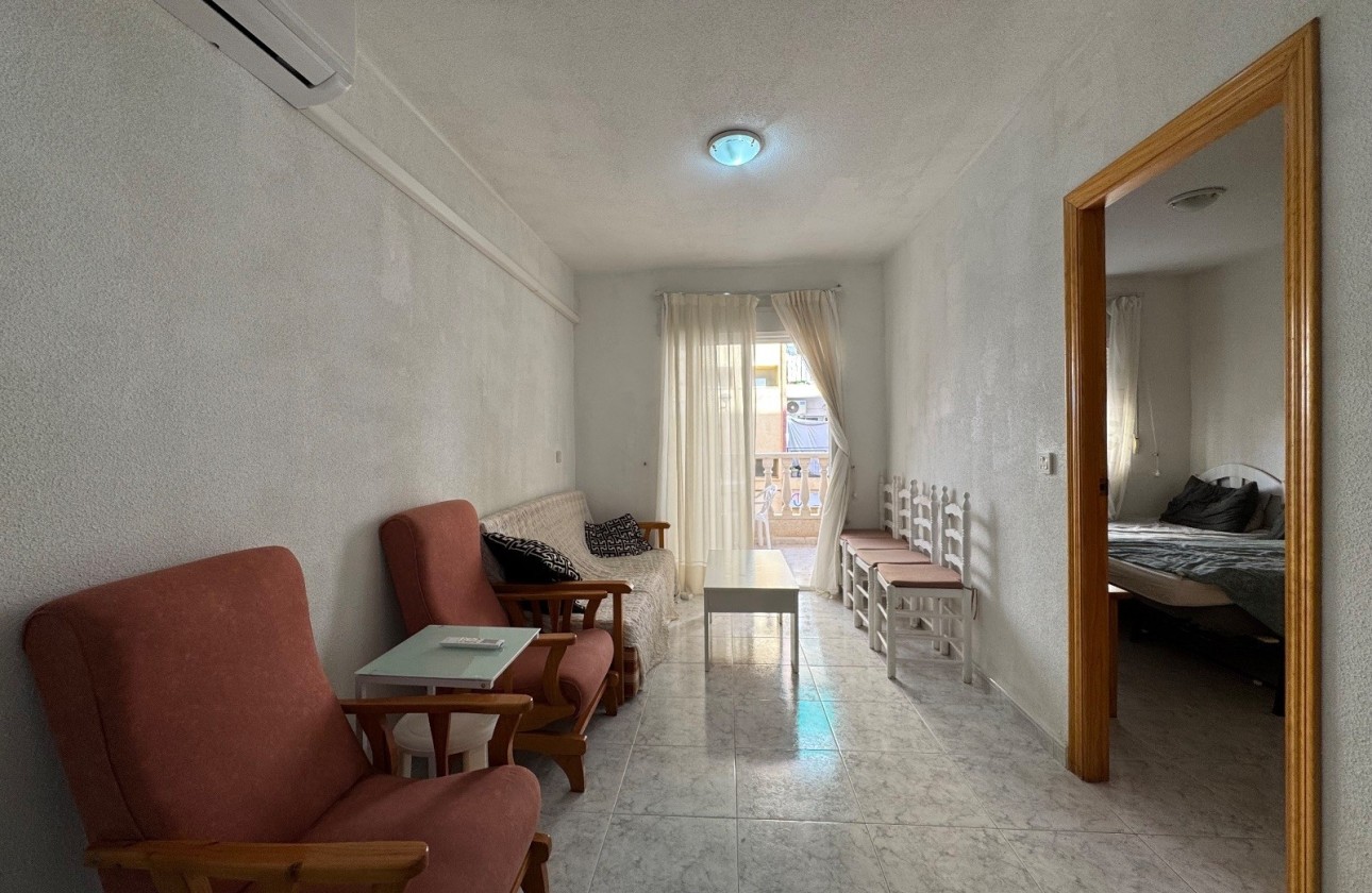 Resale - Wohnung / Apartment -
Torrevieja - Los Locos