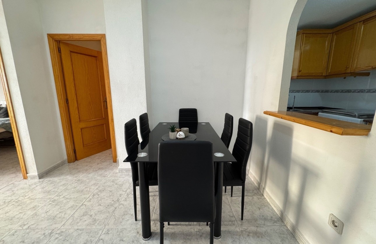 Resale - Wohnung / Apartment -
Torrevieja - Los Locos