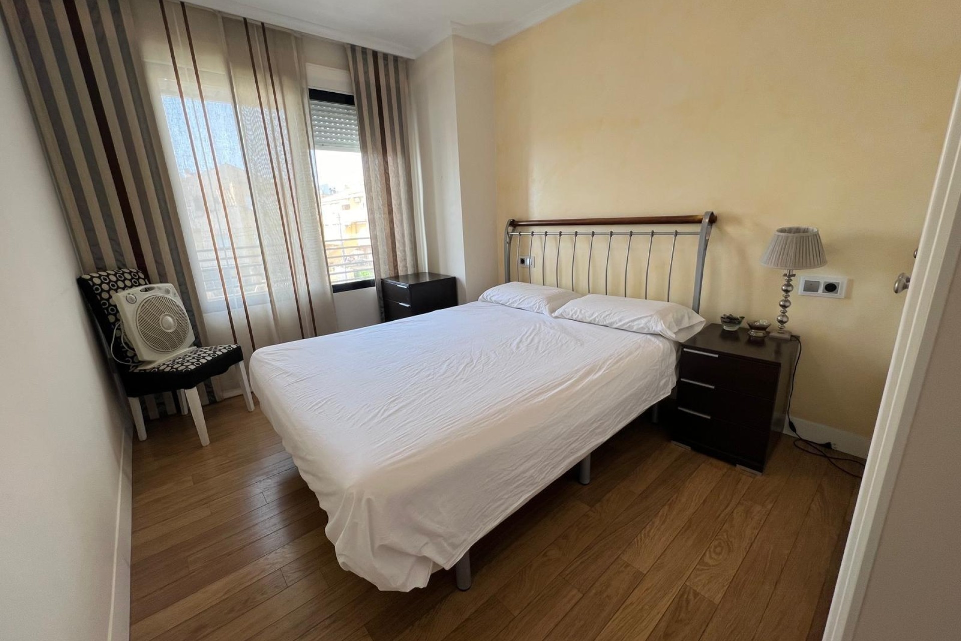 Resale - Wohnung / Apartment -
Torrevieja - Mar azul