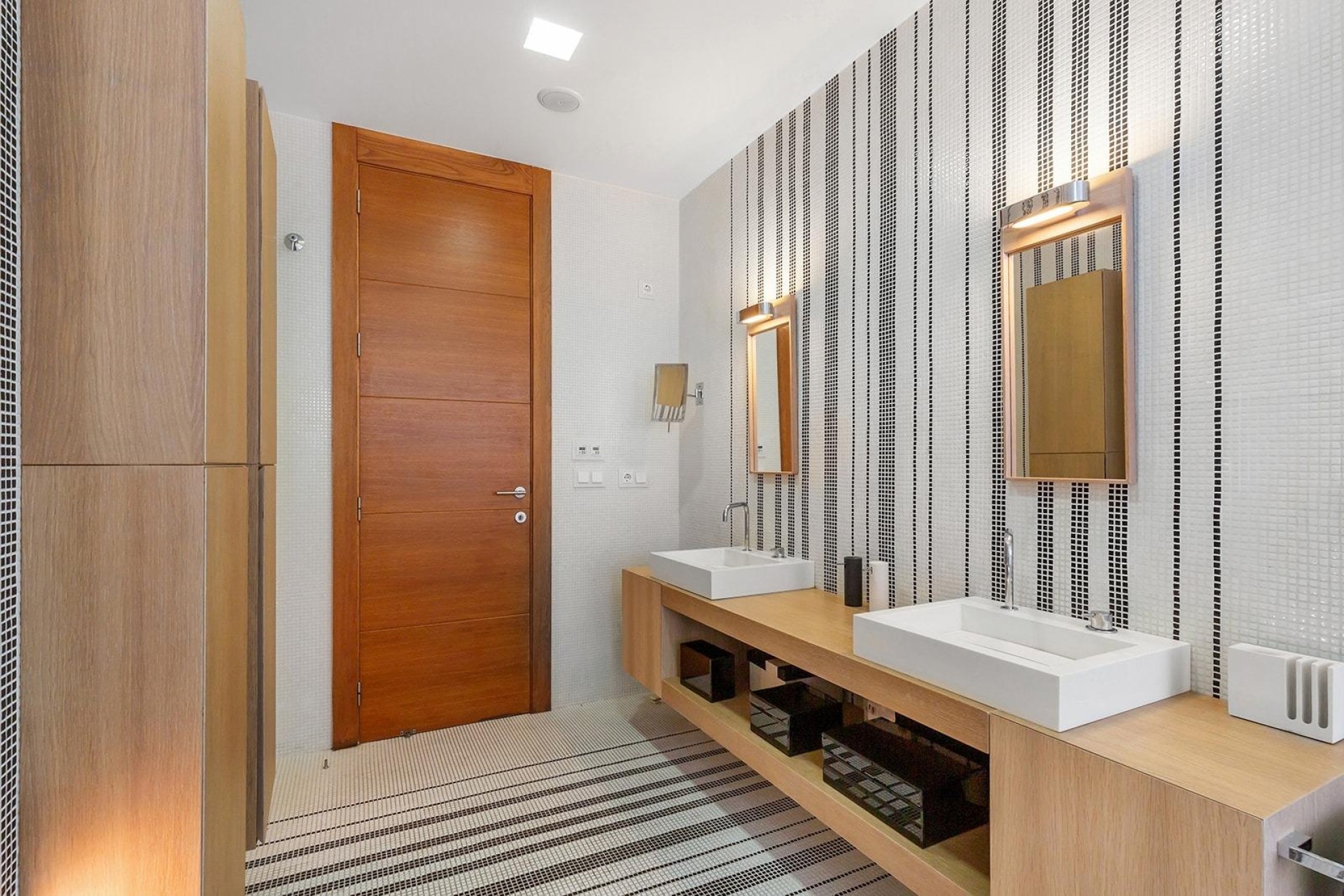 Resale - Wohnung / Apartment -
Torrevieja - Paseo maritimo