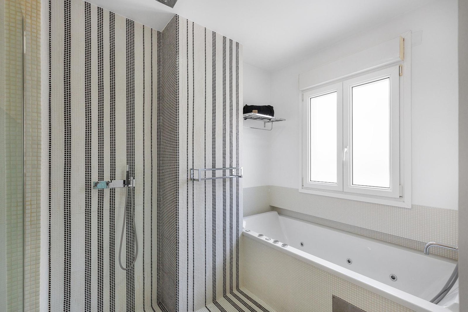 Resale - Wohnung / Apartment -
Torrevieja - Paseo maritimo