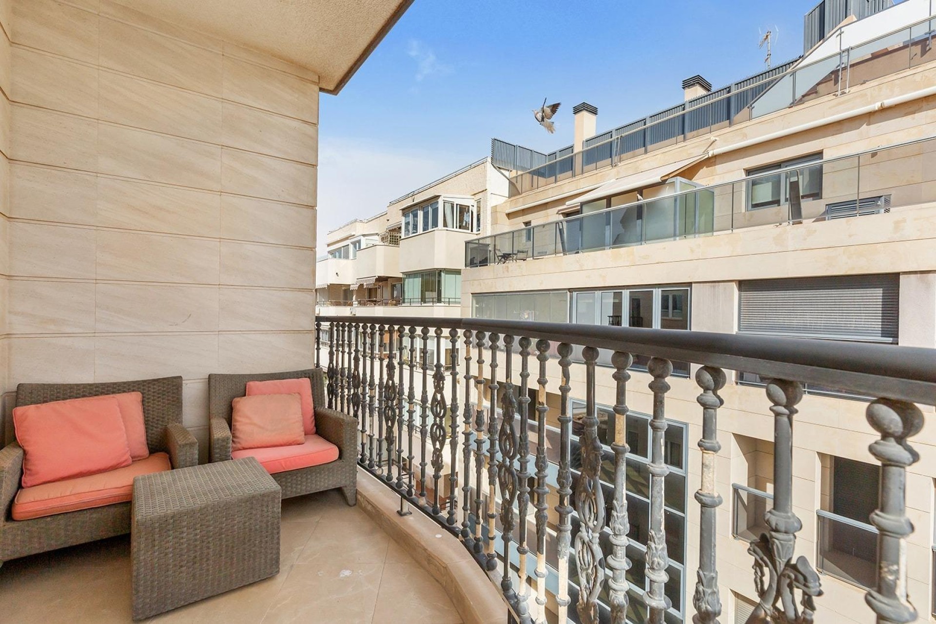 Resale - Wohnung / Apartment -
Torrevieja - Paseo maritimo
