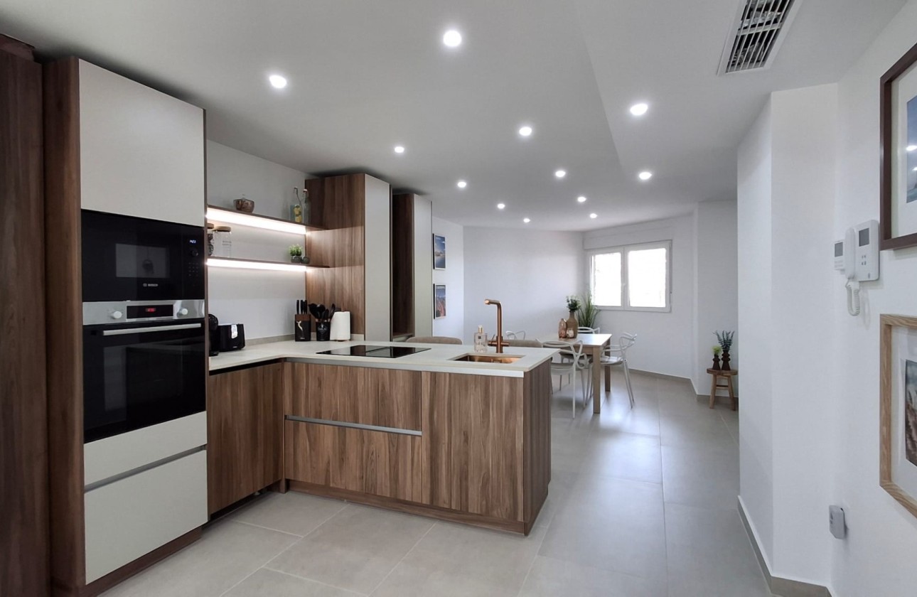 Resale - Wohnung / Apartment -
Torrevieja - Playa Acequion
