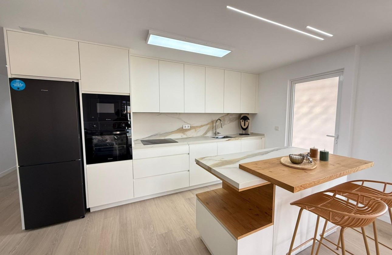 Resale - Wohnung / Apartment -
Torrevieja - Playa de los Naufragos