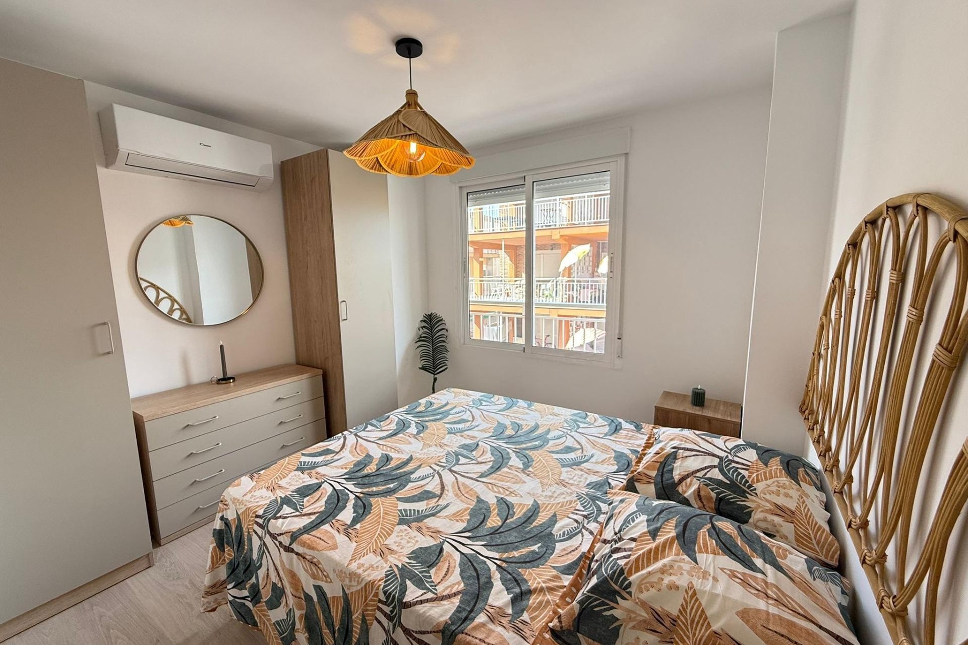 Resale - Wohnung / Apartment -
Torrevieja - Playa de los Naufragos
