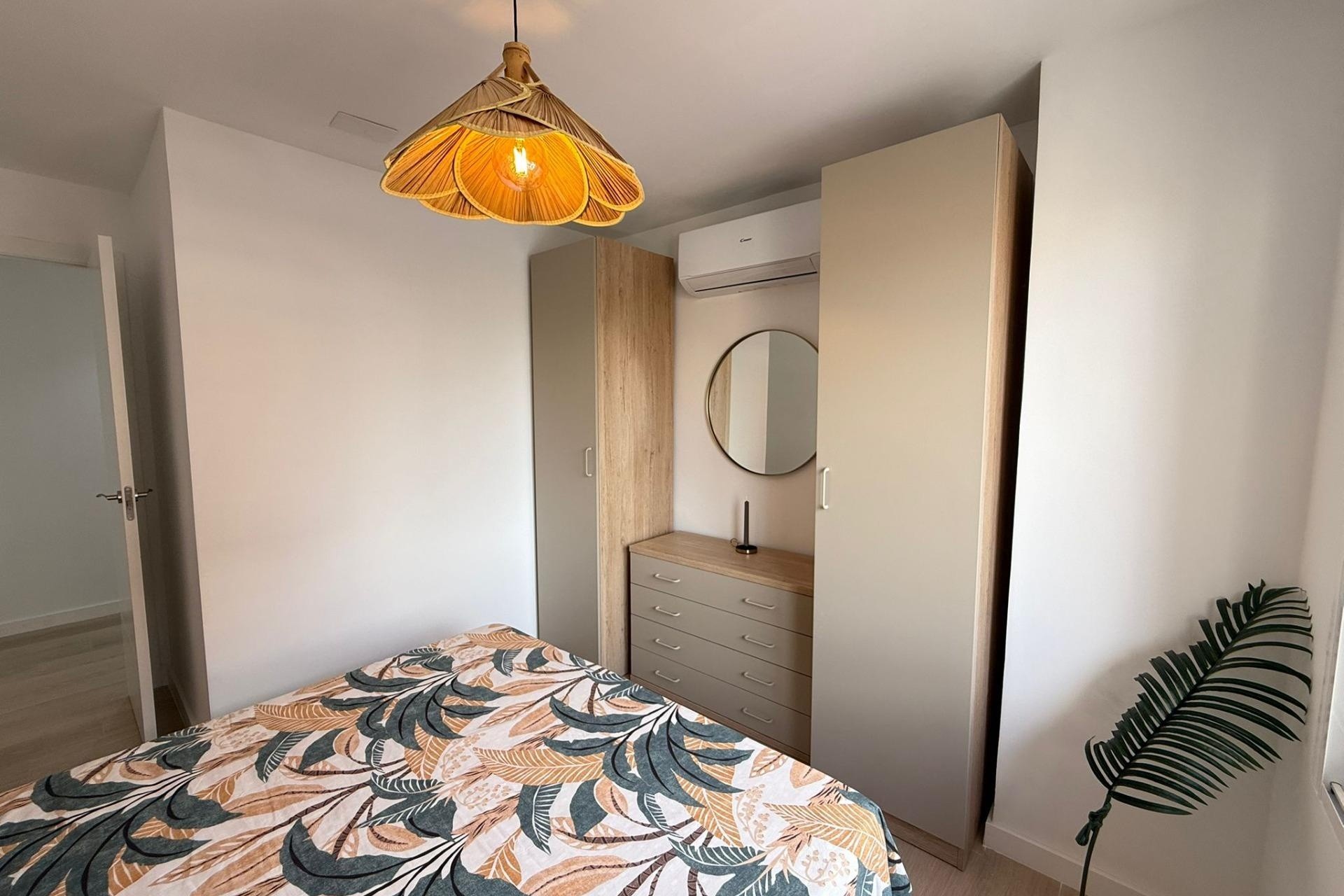 Resale - Wohnung / Apartment -
Torrevieja - Playa de los Naufragos