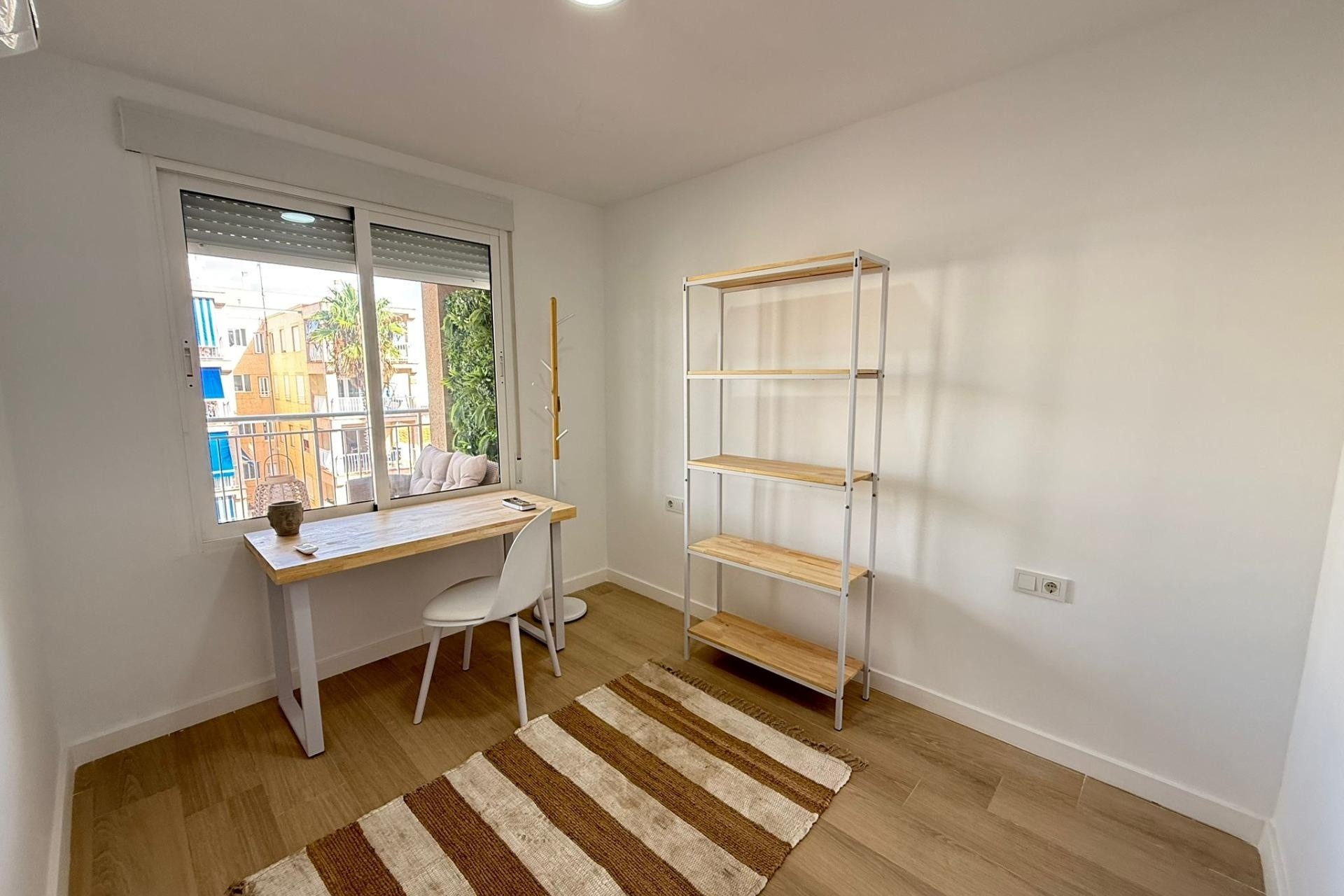 Resale - Wohnung / Apartment -
Torrevieja - Playa de los Naufragos