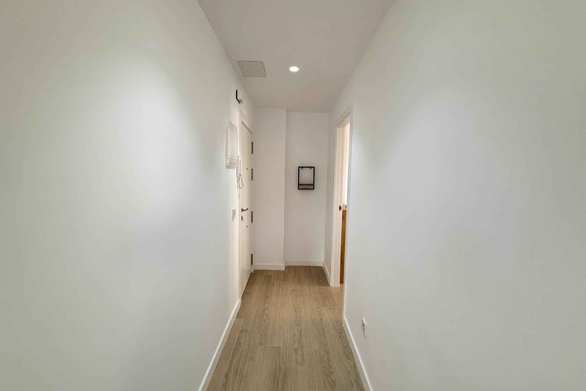 Resale - Wohnung / Apartment -
Torrevieja - Playa de los Naufragos