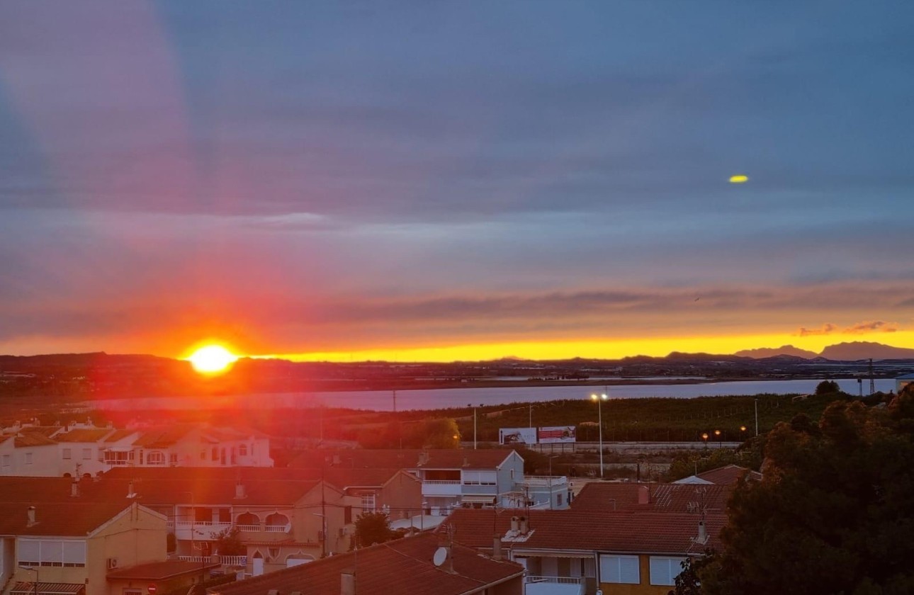 Resale - Wohnung / Apartment -
Torrevieja - Playa de los Naufragos