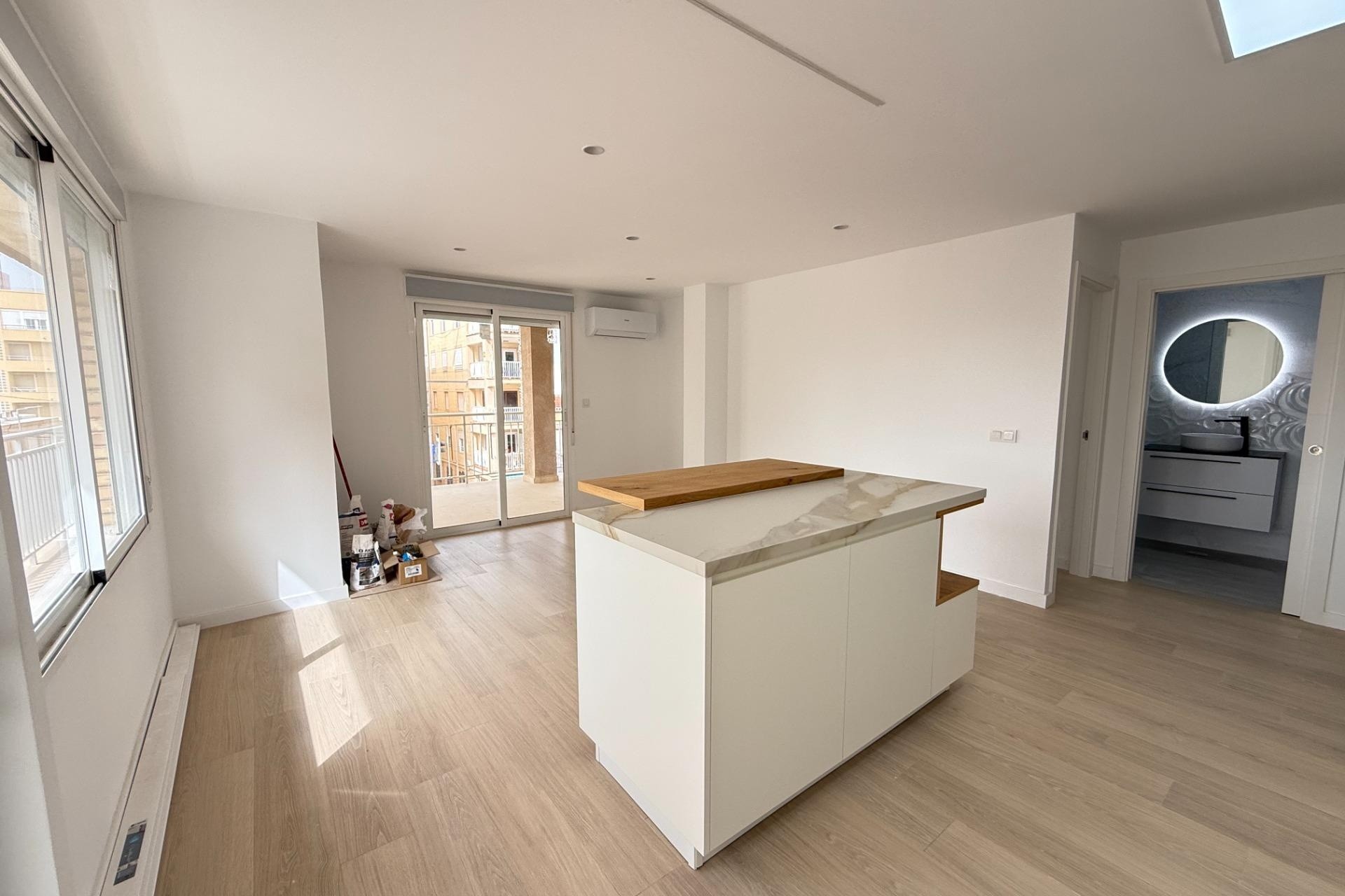 Resale - Wohnung / Apartment -
Torrevieja - Playa de los Naufragos