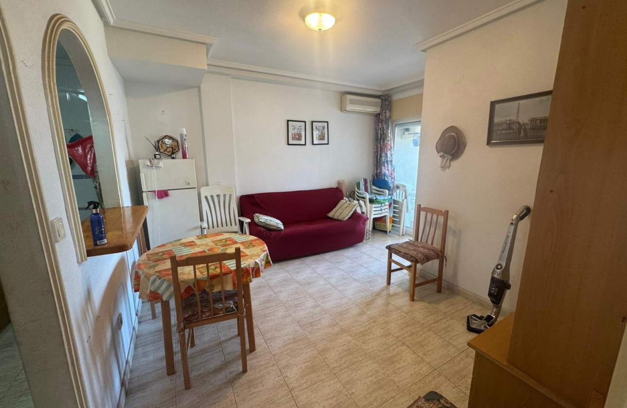 Resale - Wohnung / Apartment -
Torrevieja - Playa del Acequión