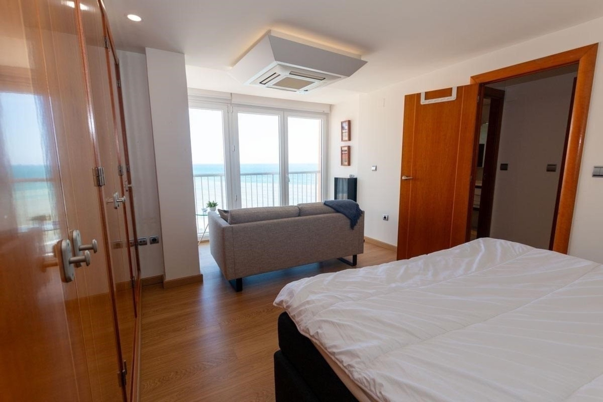 Resale - Wohnung / Apartment -
Torrevieja - Playa Del Cura