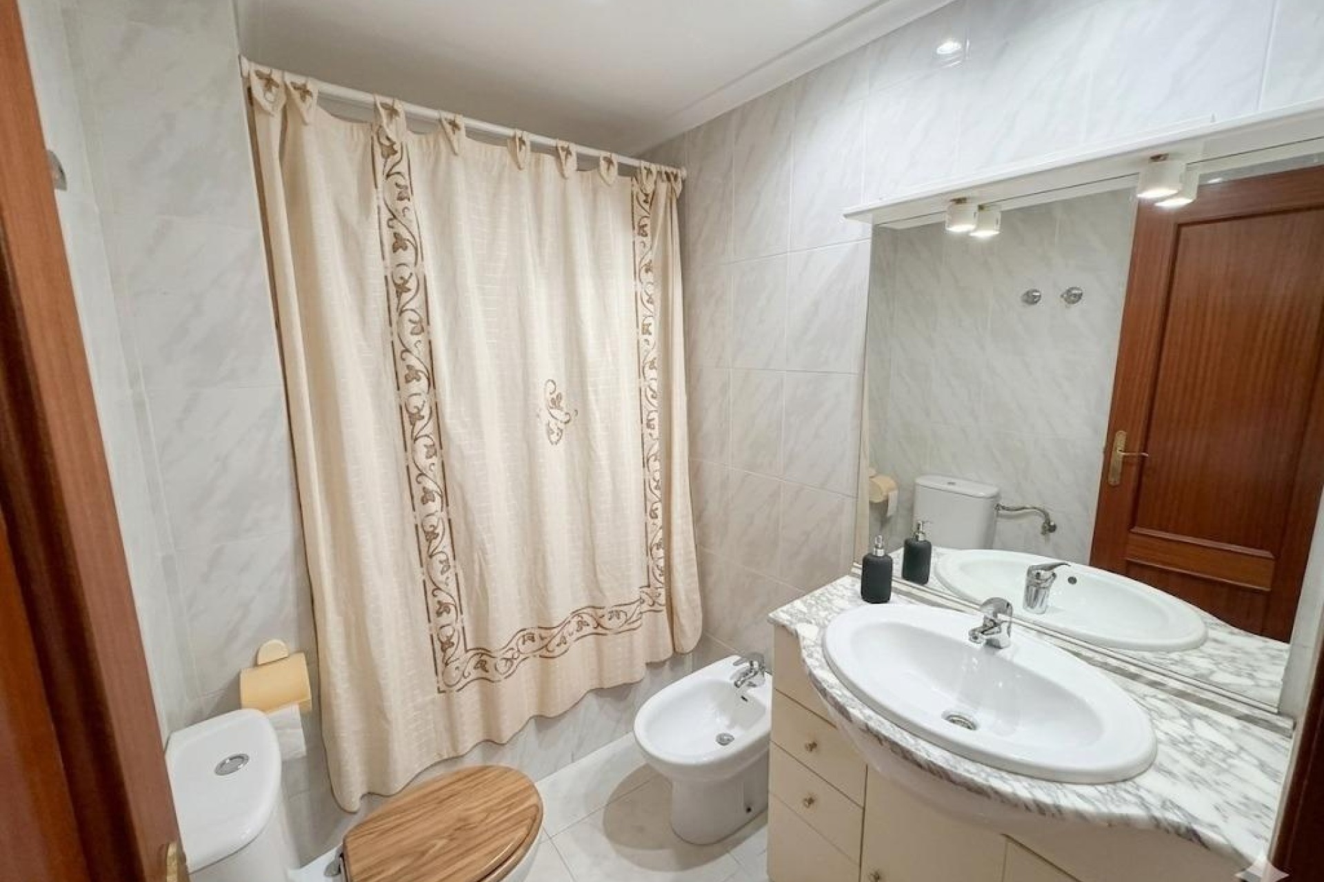 Resale - Wohnung / Apartment -
Torrevieja - Playa del Cura