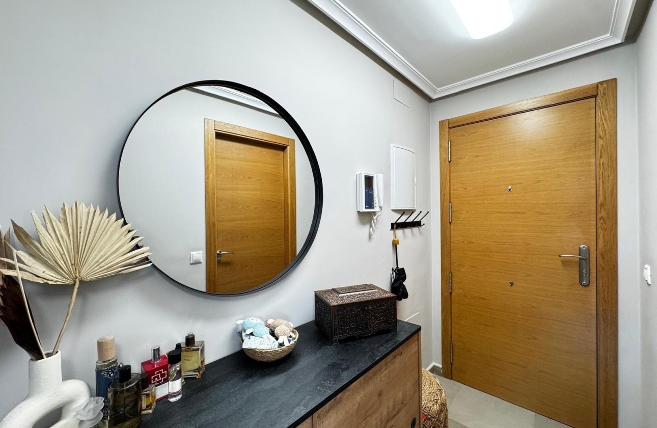 Resale - Wohnung / Apartment -
Torrevieja - Playa del Cura
