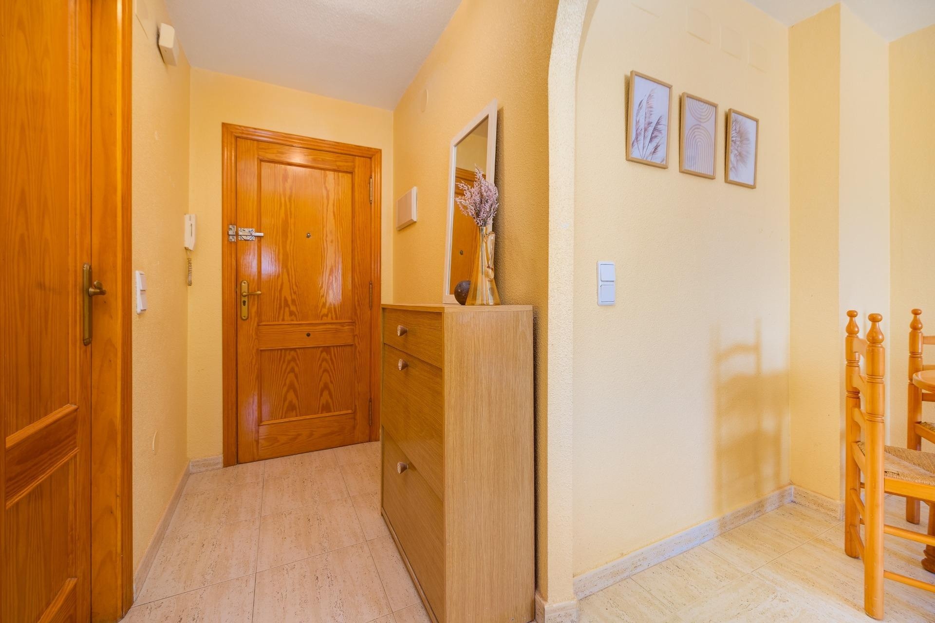 Resale - Wohnung / Apartment -
Torrevieja - Playa del Cura
