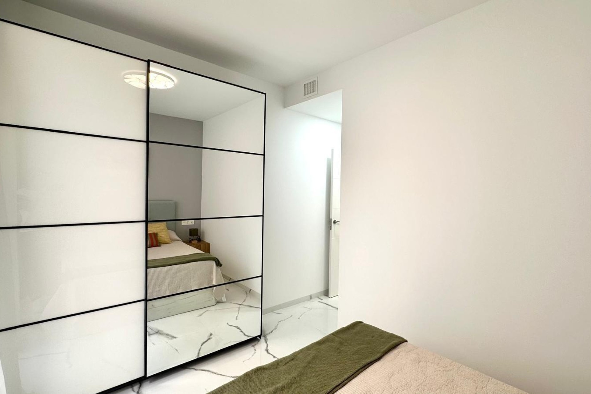 Resale - Wohnung / Apartment -
Torrevieja - Playa del Cura