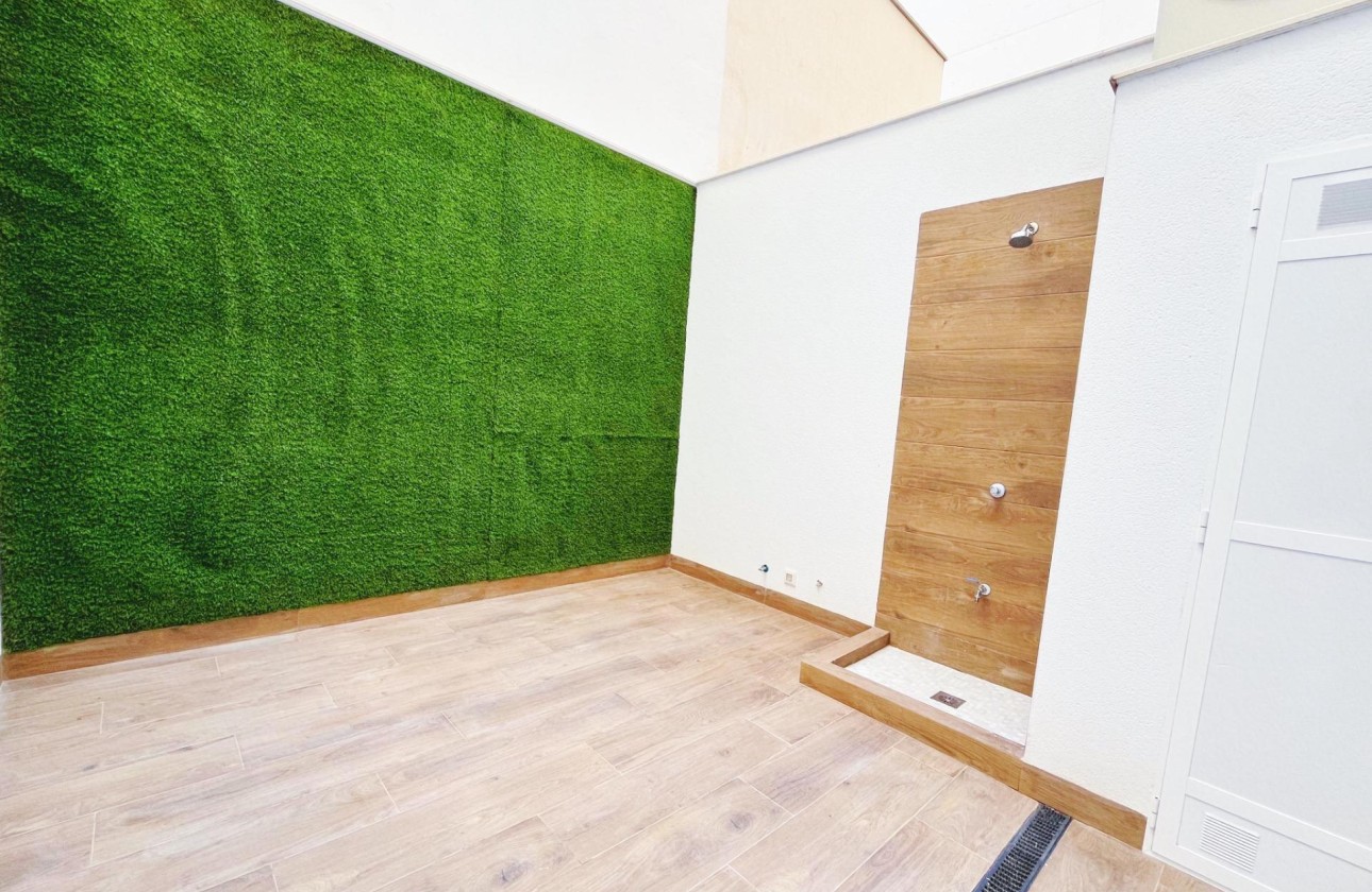 Resale - Wohnung / Apartment -
Torrevieja - Playa del Cura
