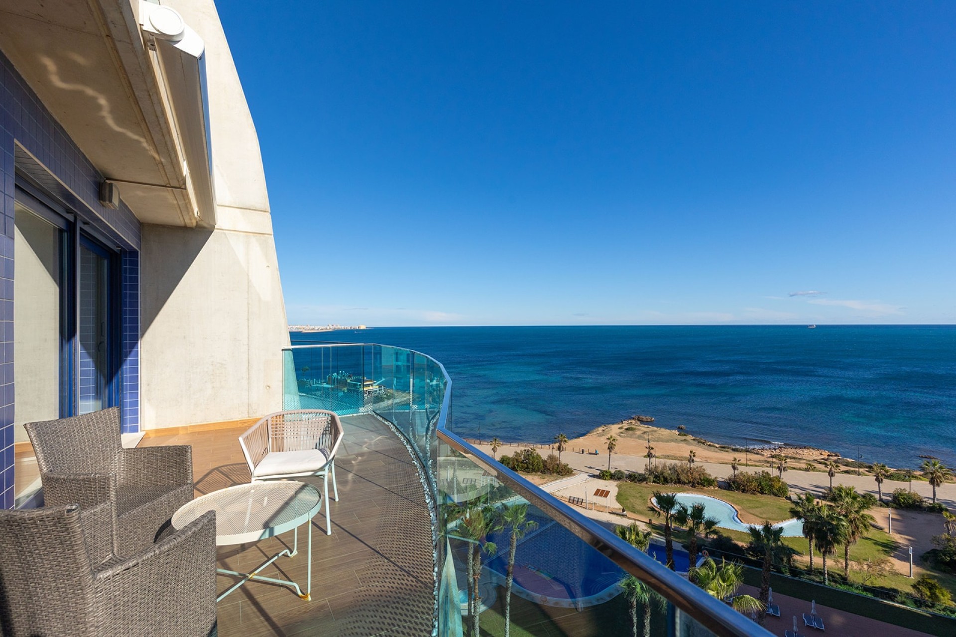 Resale - Wohnung / Apartment -
Torrevieja - Punta Prima