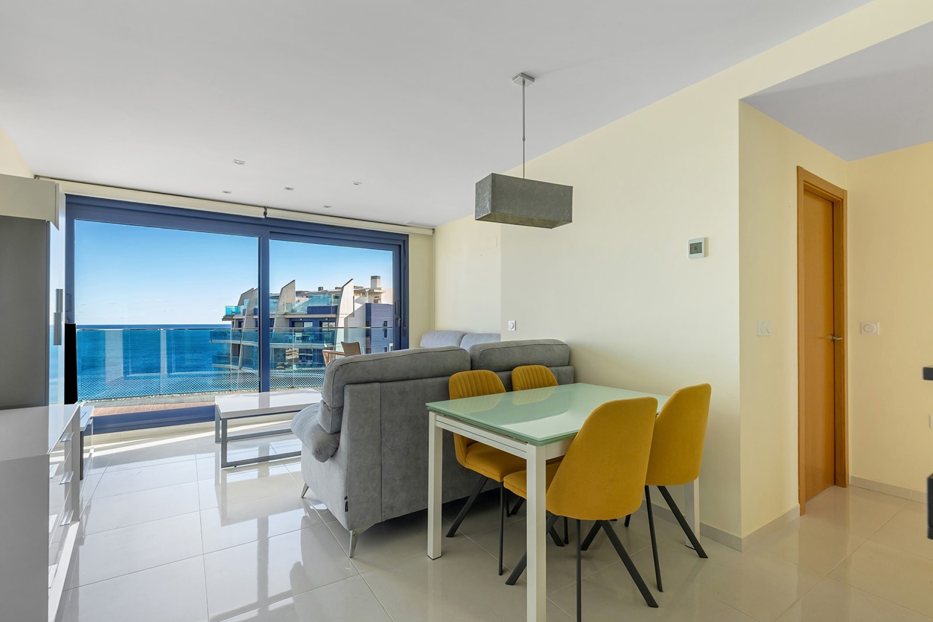 Resale - Wohnung / Apartment -
Torrevieja - Punta Prima