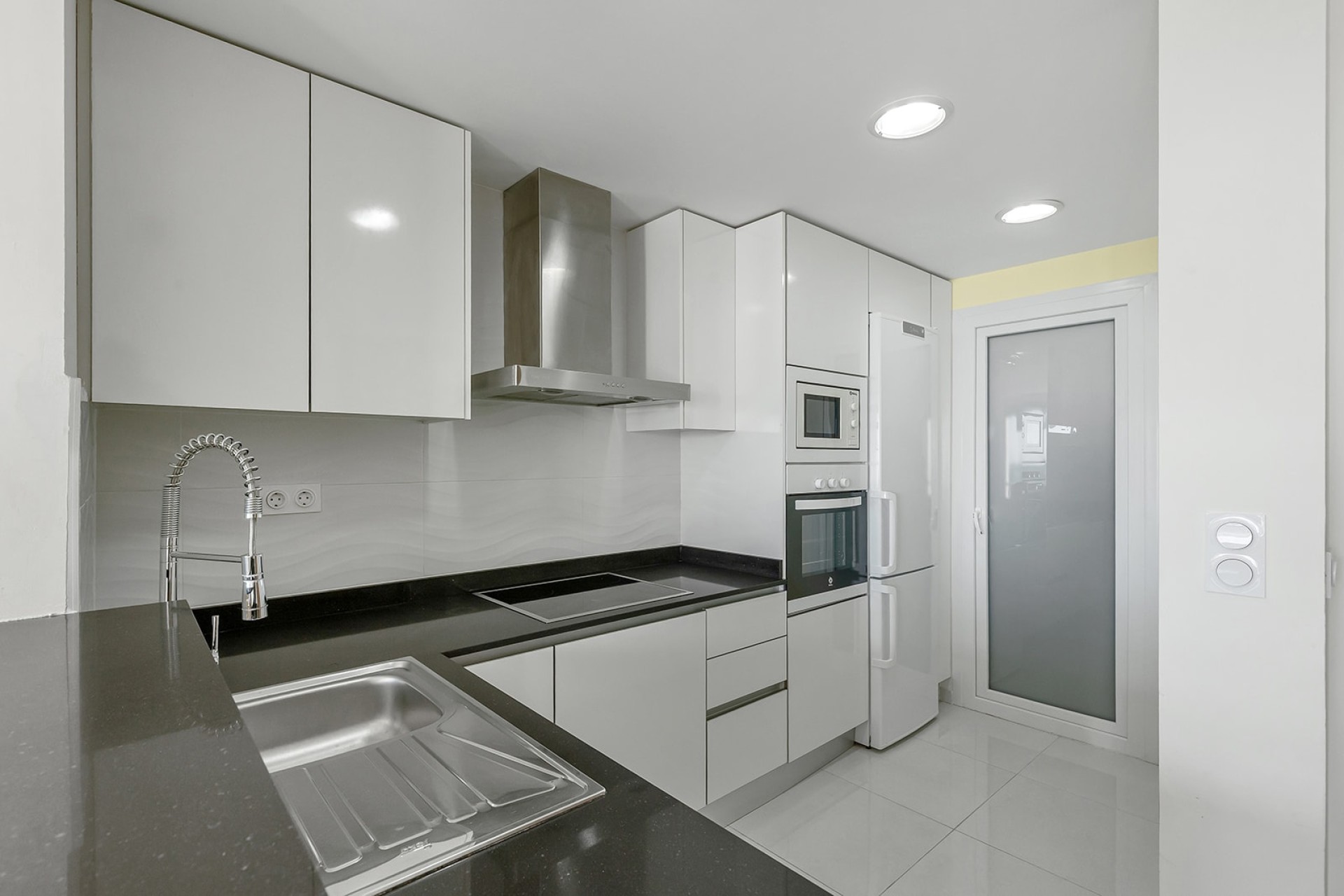 Resale - Wohnung / Apartment -
Torrevieja - Punta Prima