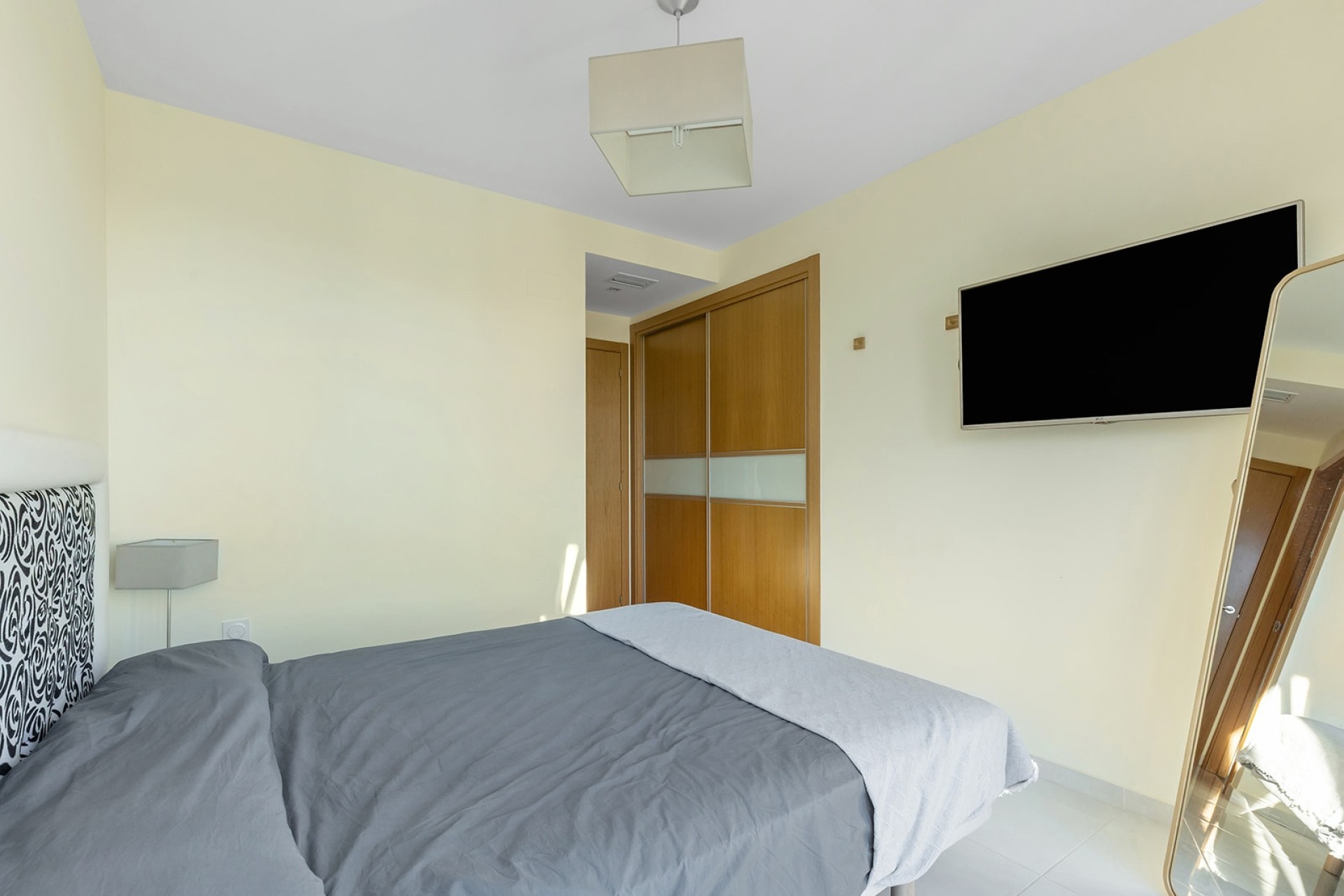 Resale - Wohnung / Apartment -
Torrevieja - Punta Prima