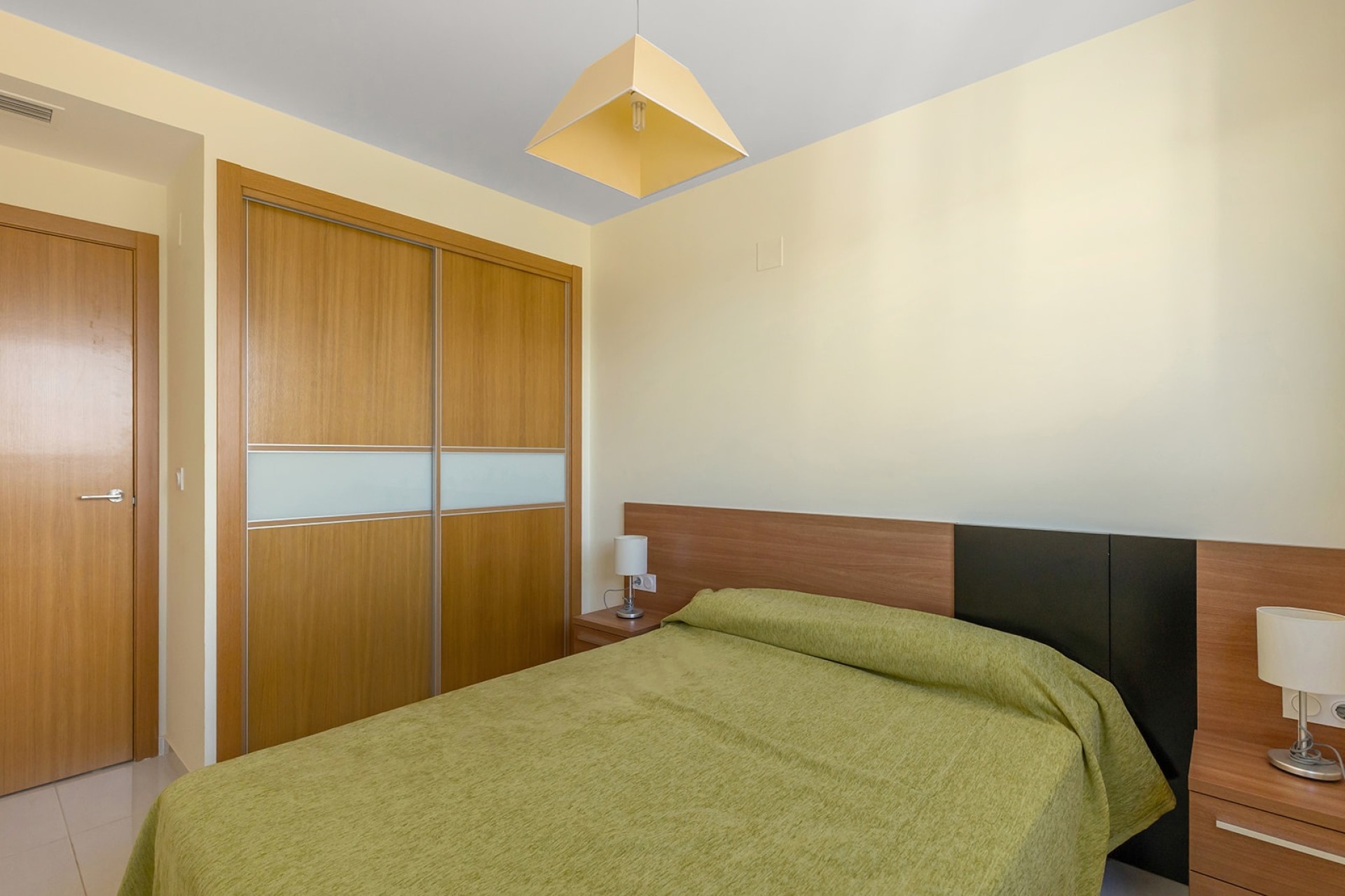 Resale - Wohnung / Apartment -
Torrevieja - Punta Prima
