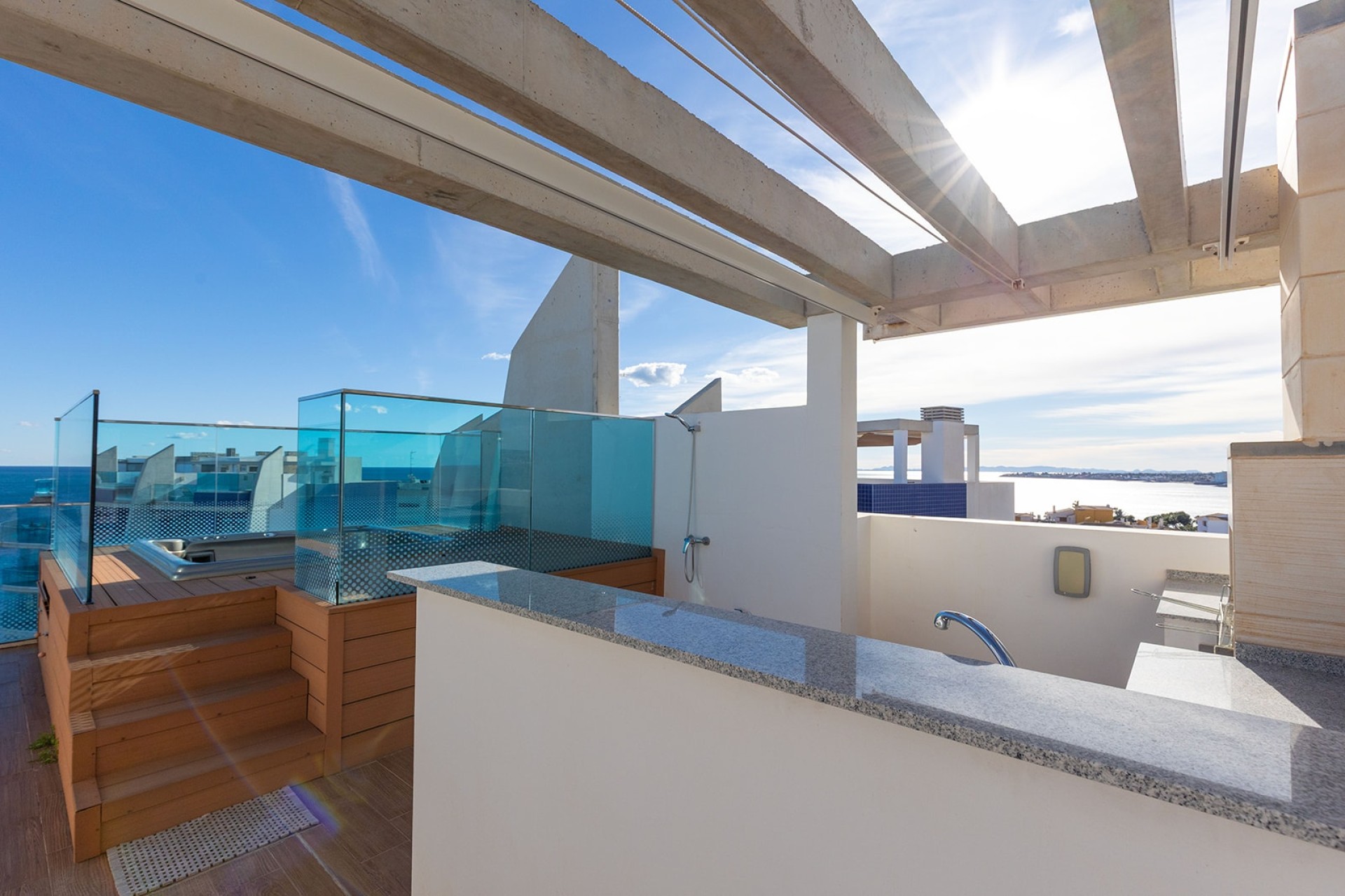 Resale - Wohnung / Apartment -
Torrevieja - Punta Prima