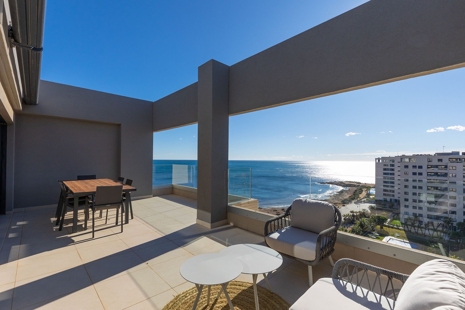 Resale - Wohnung / Apartment -
Torrevieja - Punta Prima
