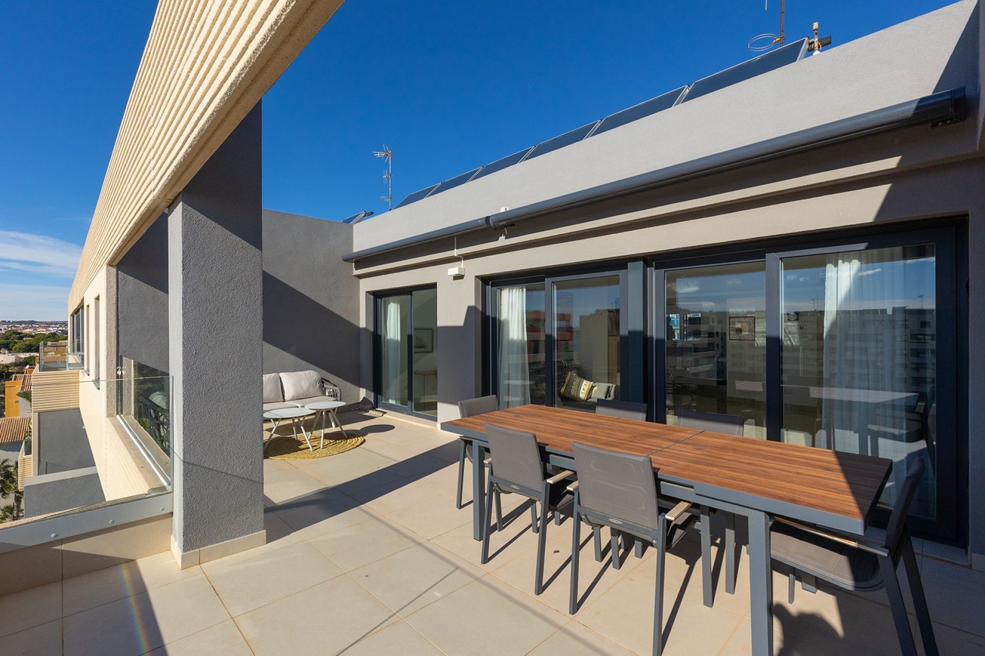 Resale - Wohnung / Apartment -
Torrevieja - Punta Prima