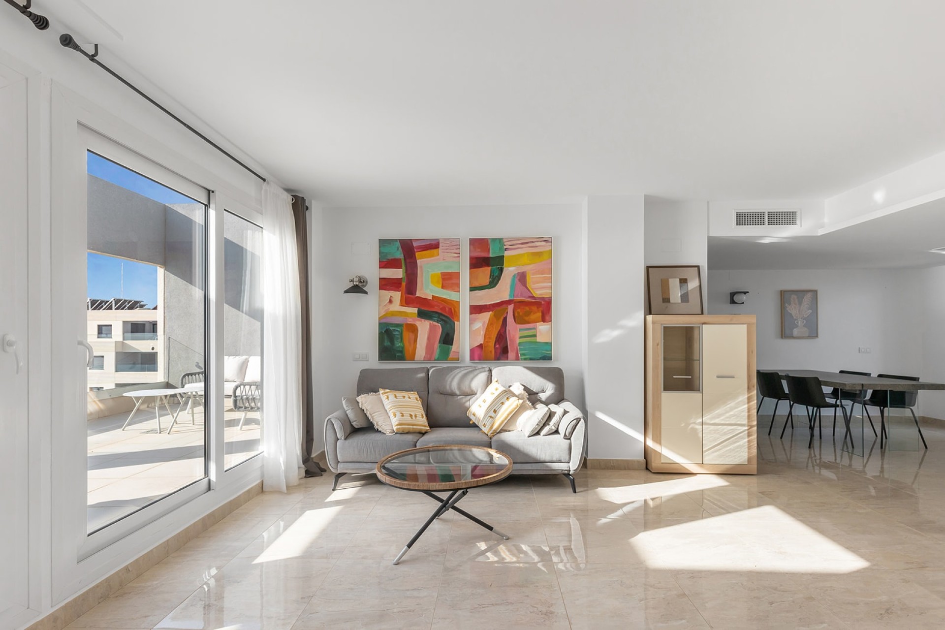 Resale - Wohnung / Apartment -
Torrevieja - Punta Prima