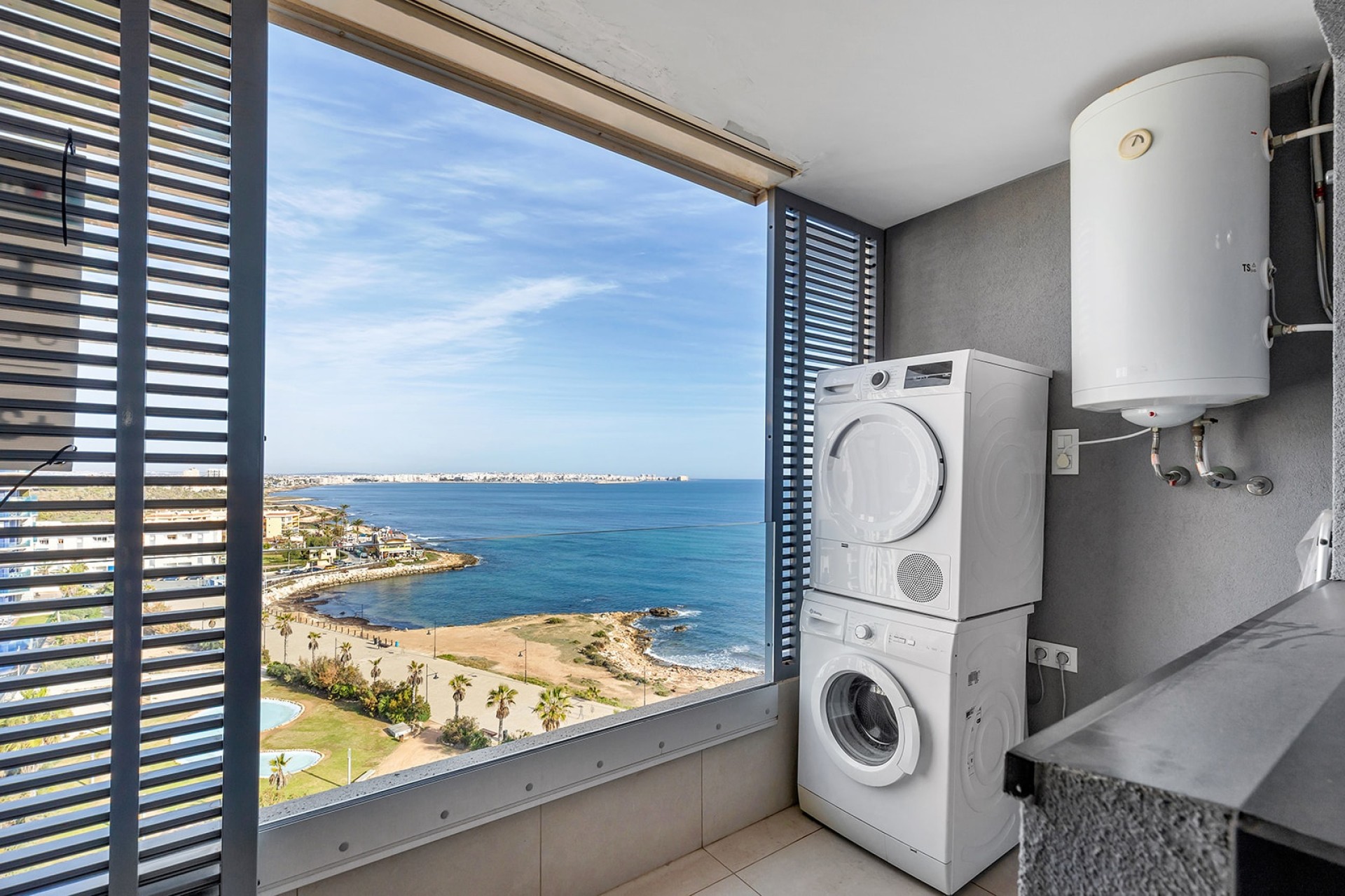 Resale - Wohnung / Apartment -
Torrevieja - Punta Prima