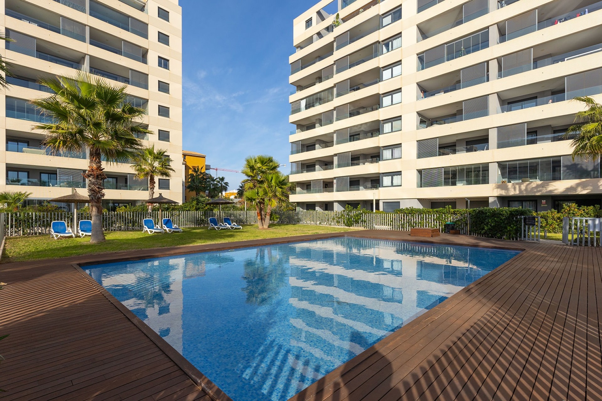 Resale - Wohnung / Apartment -
Torrevieja - Punta Prima