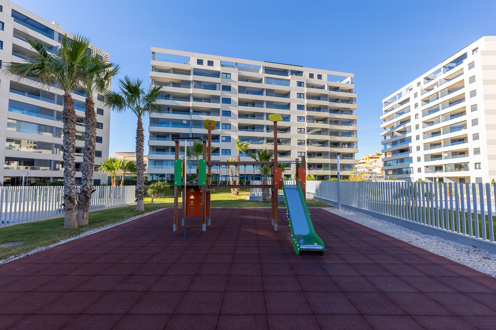 Resale - Wohnung / Apartment -
Torrevieja - Punta Prima