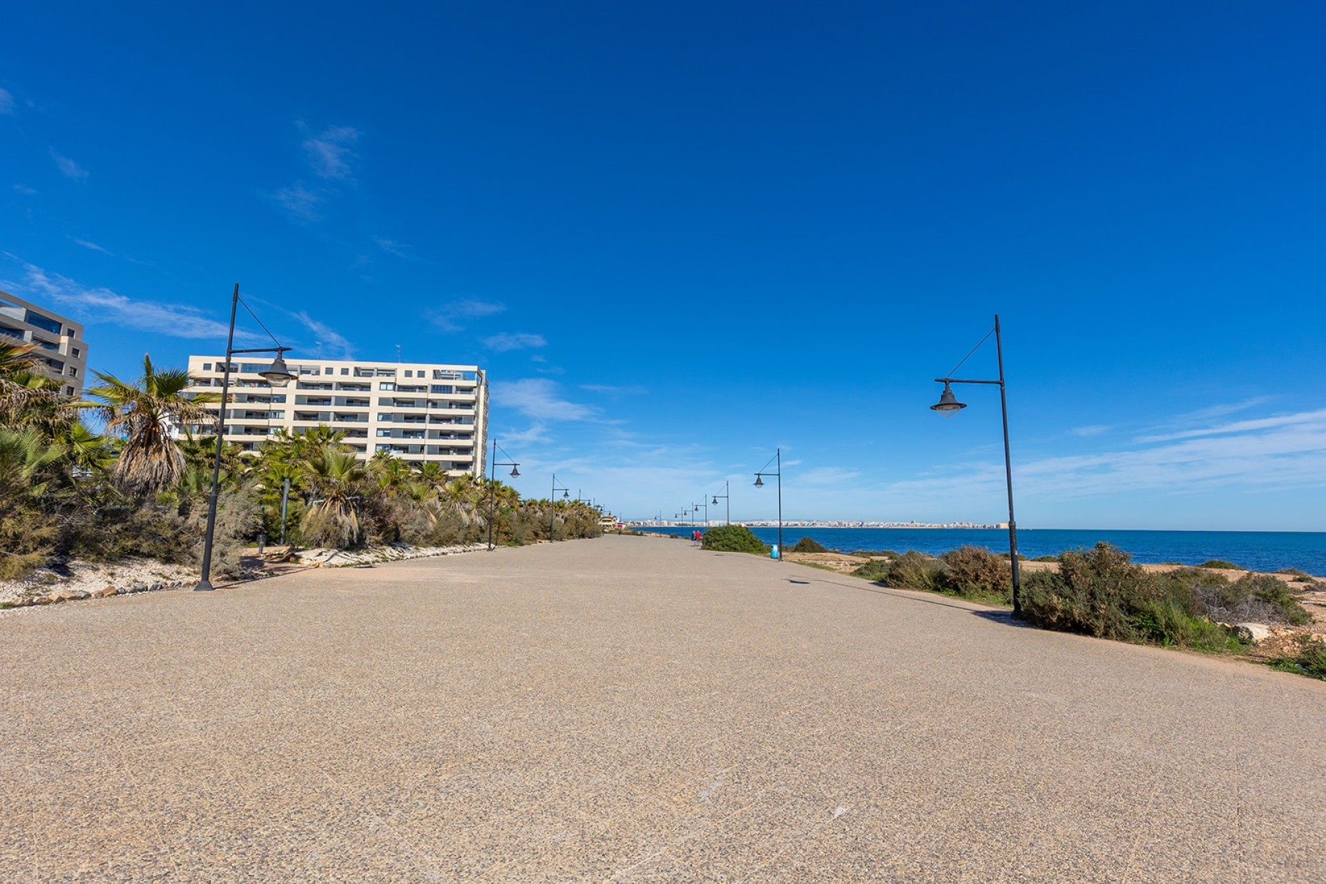 Resale - Wohnung / Apartment -
Torrevieja - Punta Prima