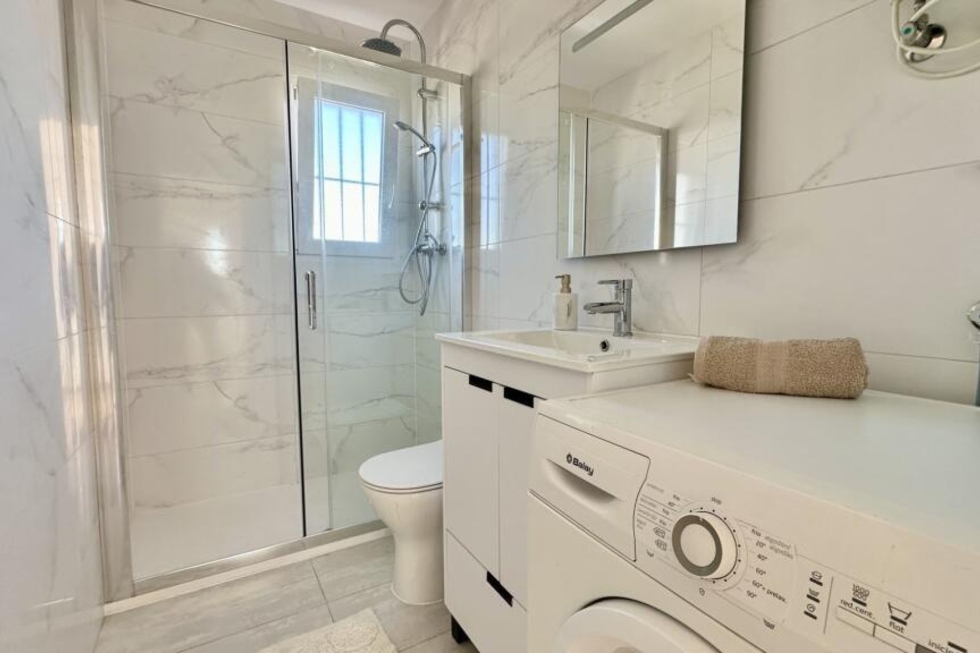 Resale - Wohnung / Apartment -
Torrevieja - Punta Prima