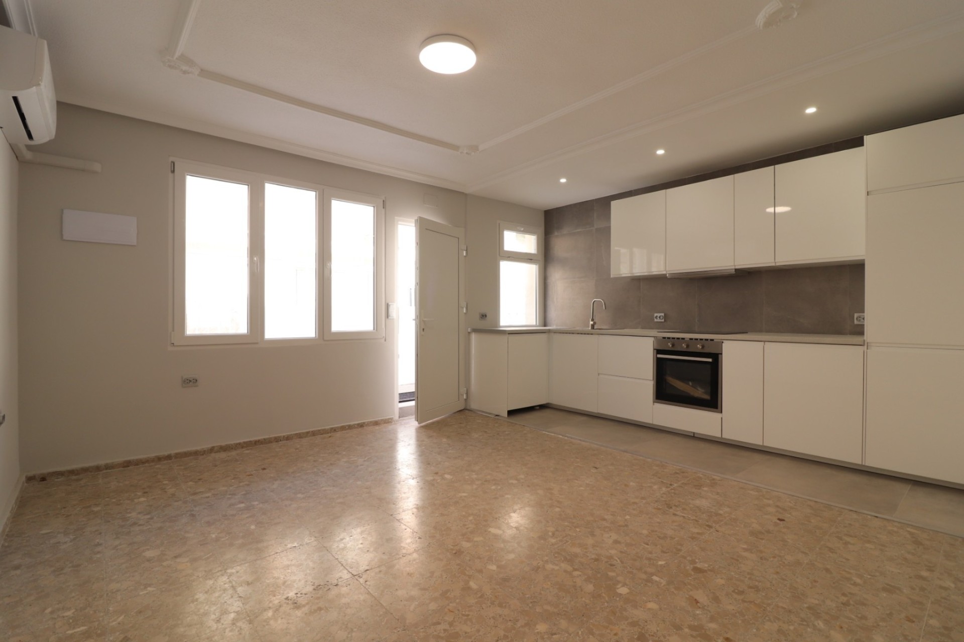 Resale - Wohnung / Apartment -
Torrevieja - Torre La Mata