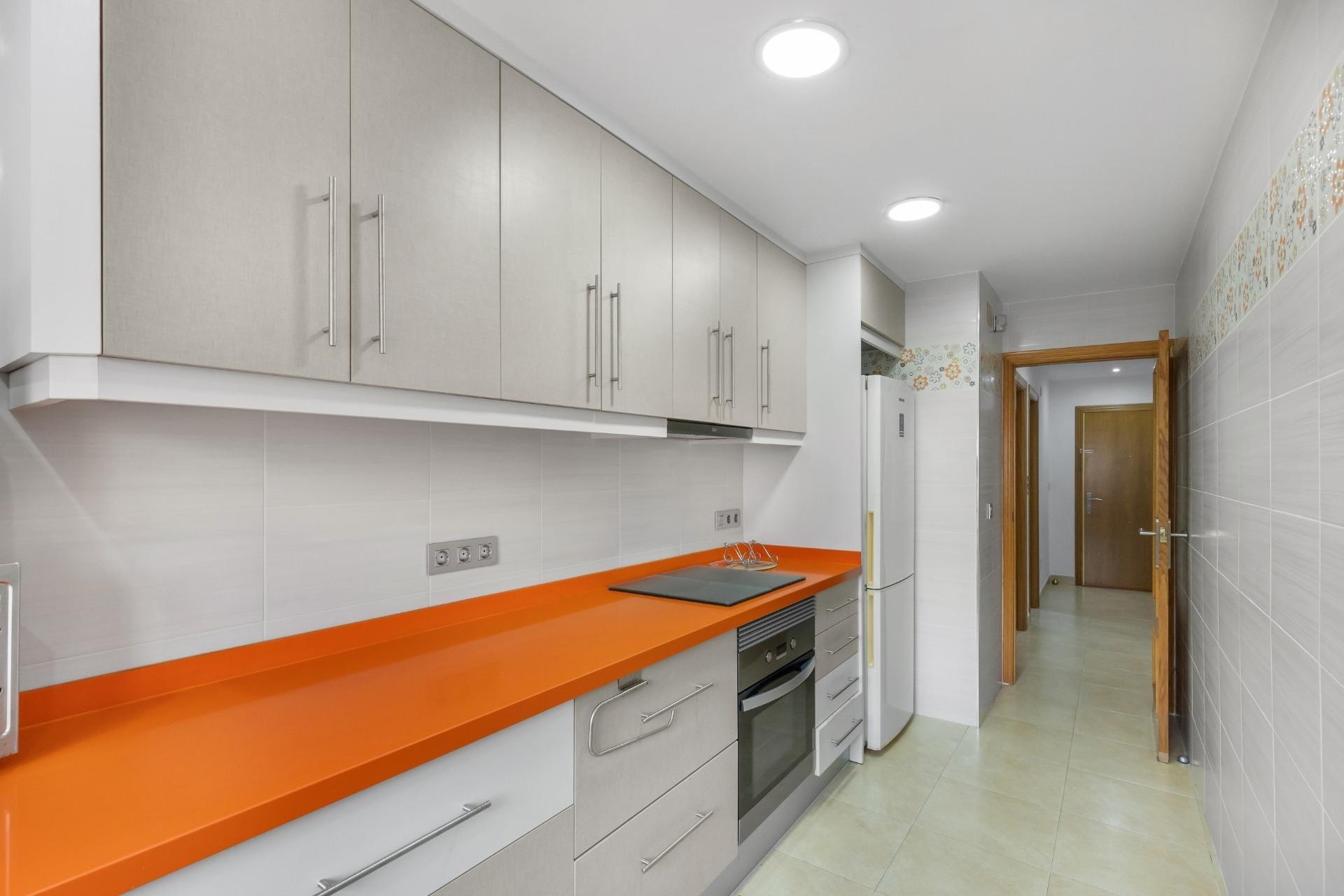 Resale - Wohnung / Apartment -
Torrevieja - torrevieja