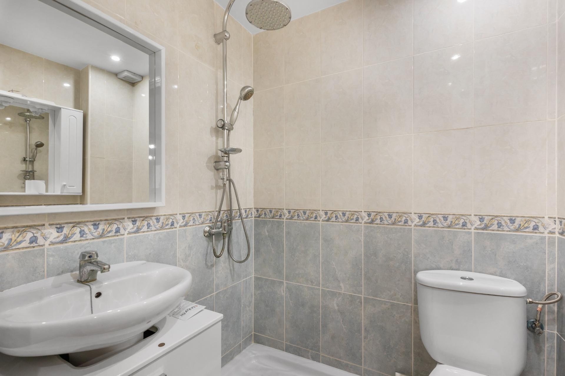 Resale - Wohnung / Apartment -
Torrevieja - torrevieja