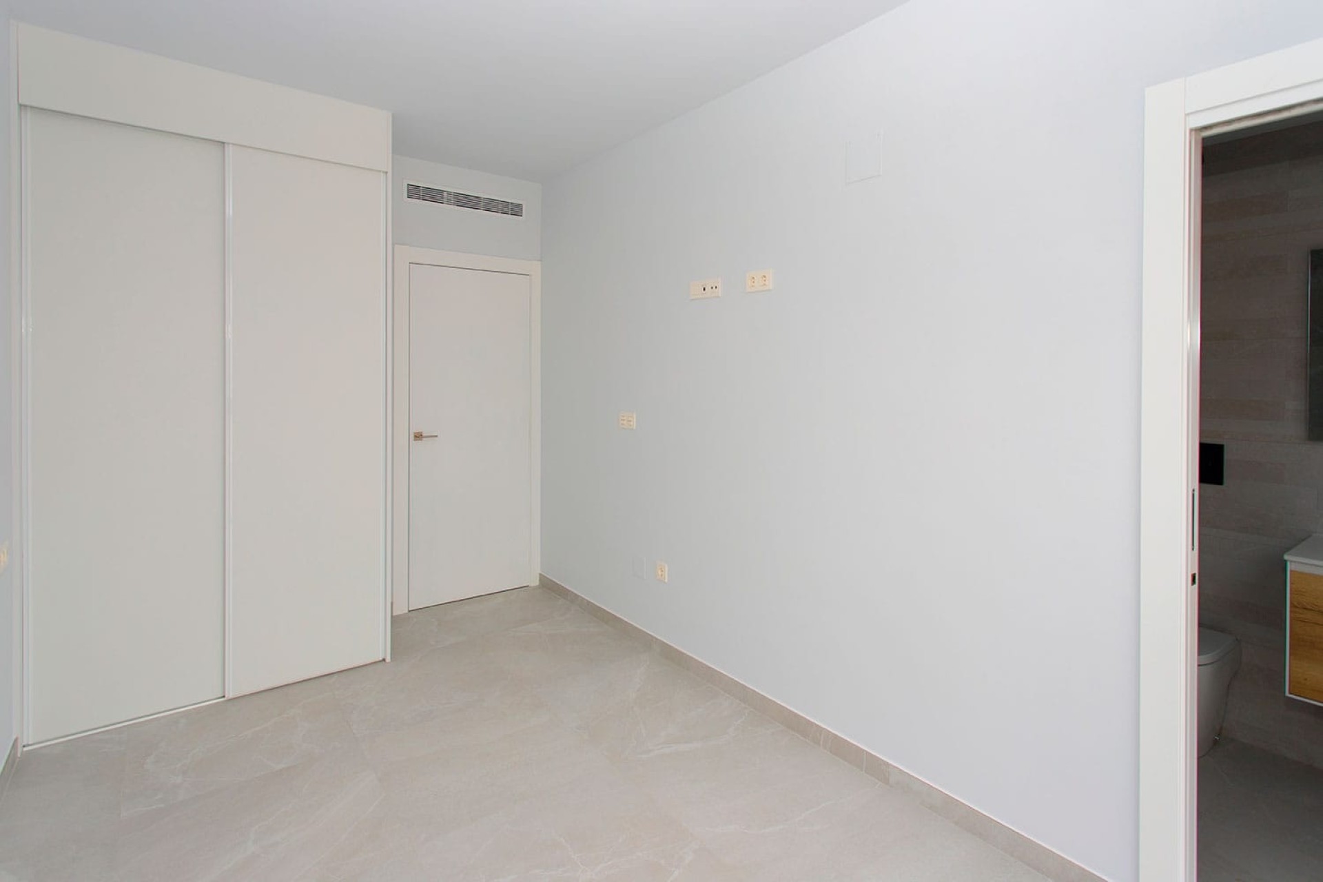 Resale - Wohnung / Apartment -
Torrevieja