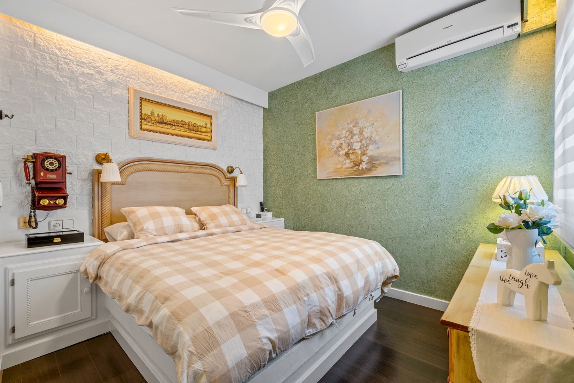 Resale - Wohnung / Apartment -
Torrevieja