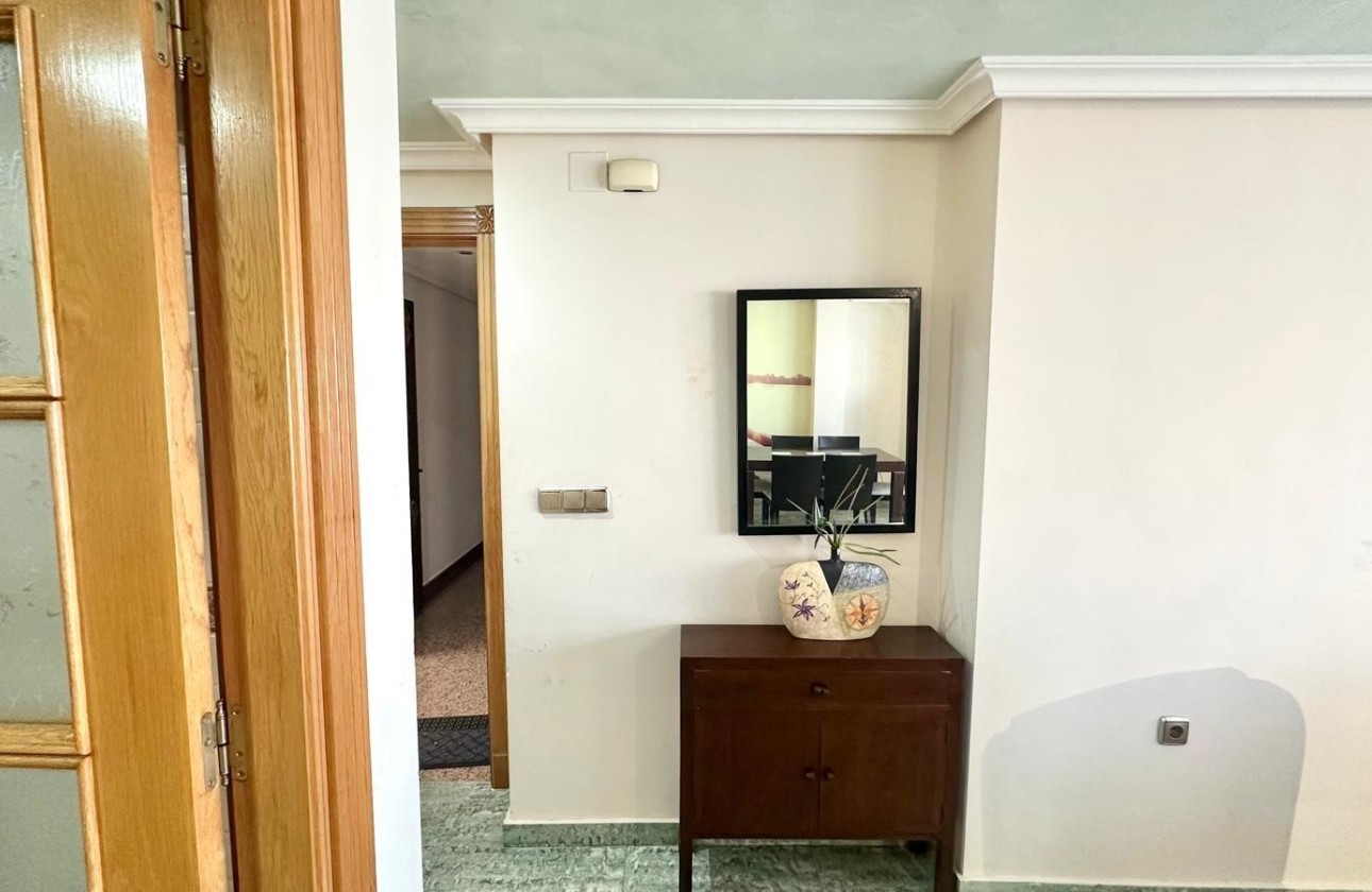 Resale - Wohnung / Apartment -
Torrevieja