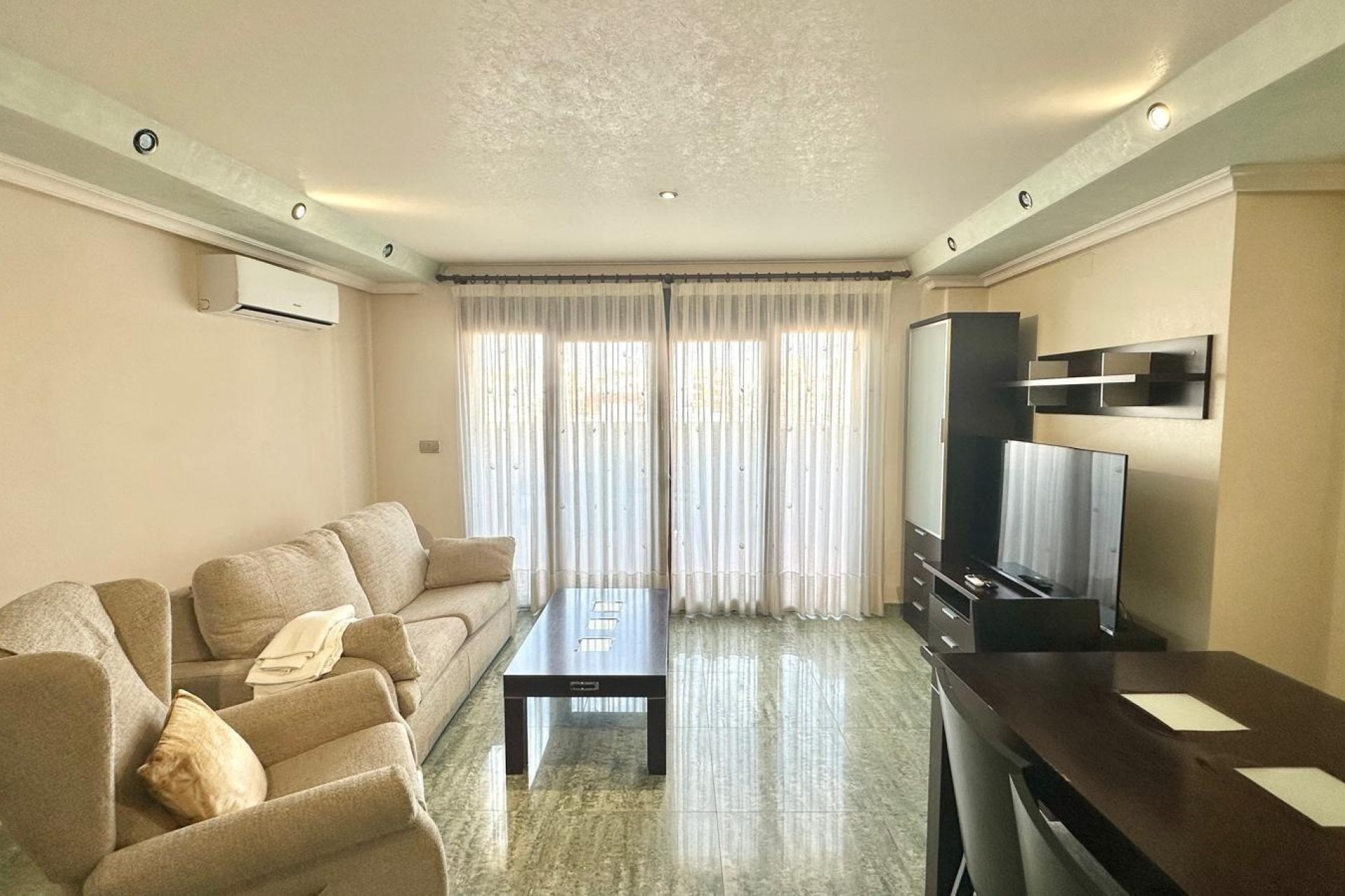 Resale - Wohnung / Apartment -
Torrevieja