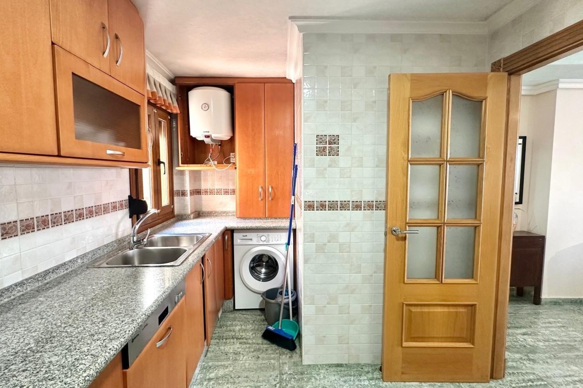 Resale - Wohnung / Apartment -
Torrevieja