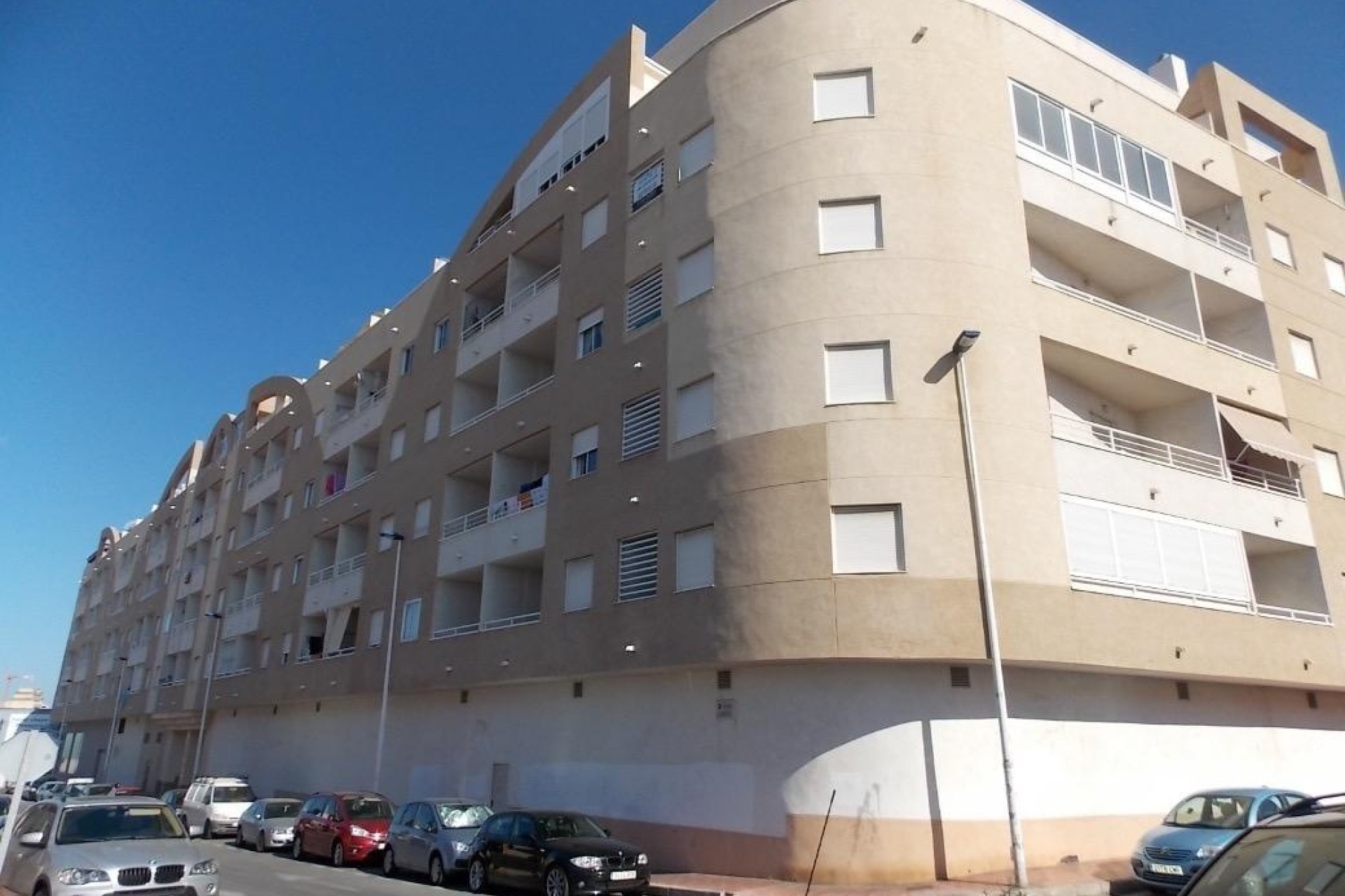 Resale - Wohnung / Apartment -
Torrevieja