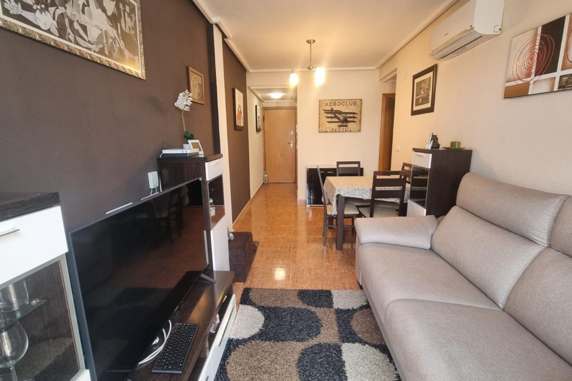 Resale - Wohnung / Apartment -
Torrevieja
