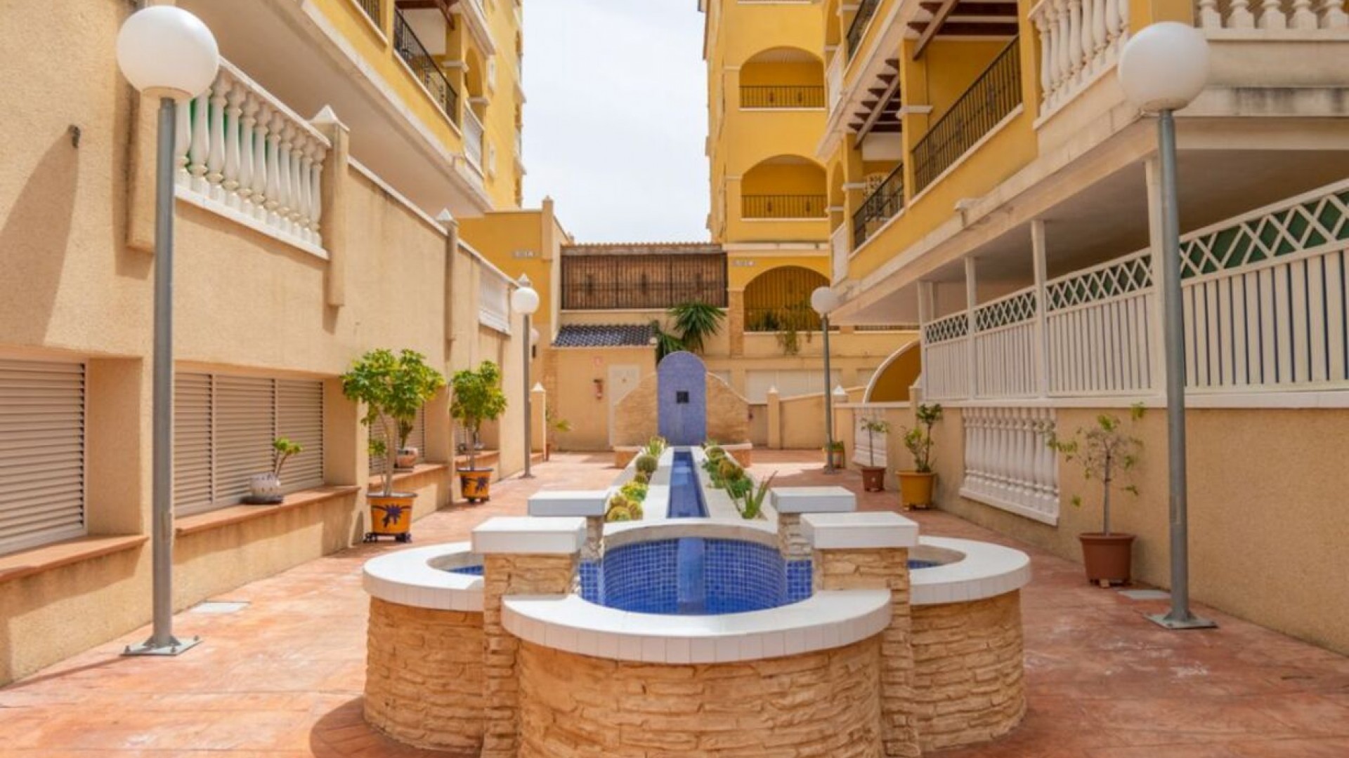 Resale - Wohnung Appartement -
Algorfa