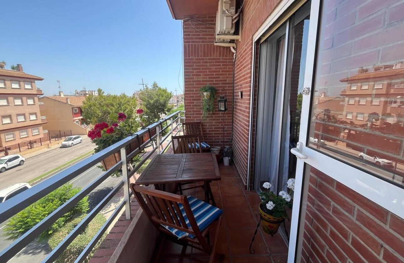 Resale - Wohnung / Appartement -
Algorfa