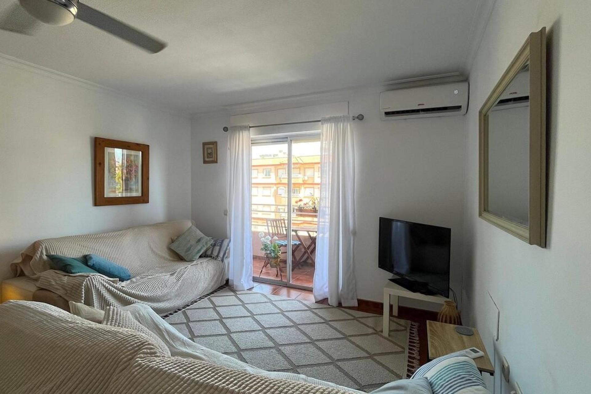 Resale - Wohnung / Appartement -
Algorfa