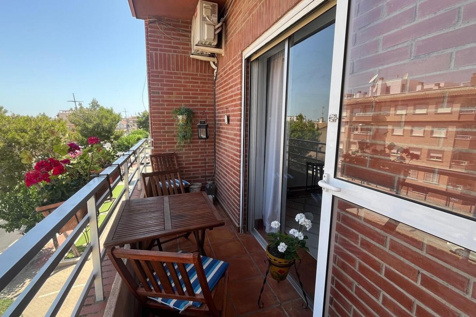 Resale - Wohnung / Appartement -
Algorfa