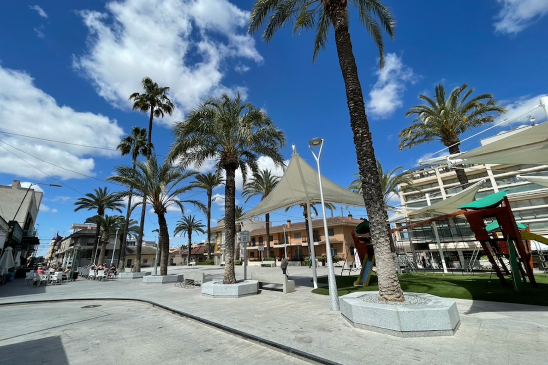 Resale - Wohnung / Appartement -
Algorfa